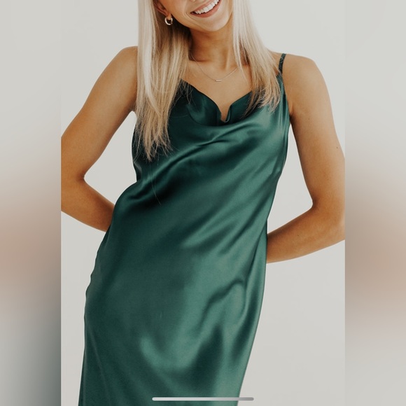 Boutique dress, worn one time for photoshoot! - Picture 2 of 2